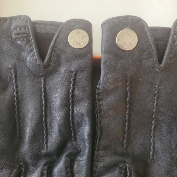 Hermes Black Leather Gloves - Picture 3 of 9
